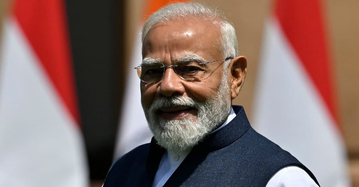 പ്രധാനമന്ത്രിയുടെ വിമാനത്തിന് അകമ്പടിയായി യുഎഇയുടെ എഫ് 16 പോർവിമാനങ്ങൾ; നിർണായക ചർച്ചകൾ